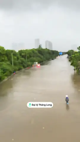 Sông Thăng Long chảy qua trời “Tây” cụ thể là Tây Mỗ #vinsmartcity #taymo #dailothanglong #conbaoso10 #conbaobualoi
