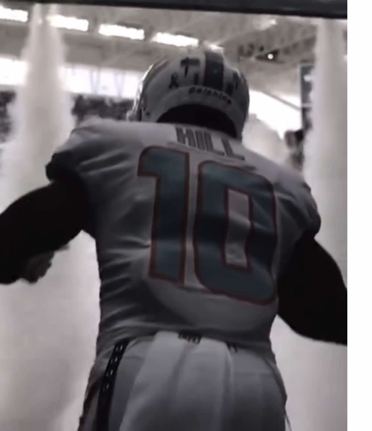 This injury really did something to me man😔💔 #fyp #tyreekhill #nfledits #sadedits #dolphinsfootball 