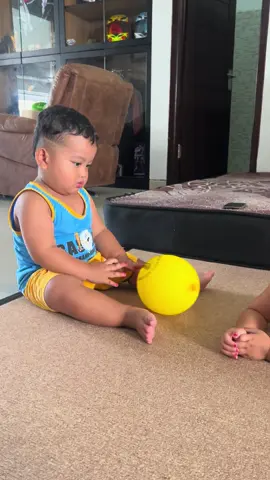 Ini naa jangan nangis naa