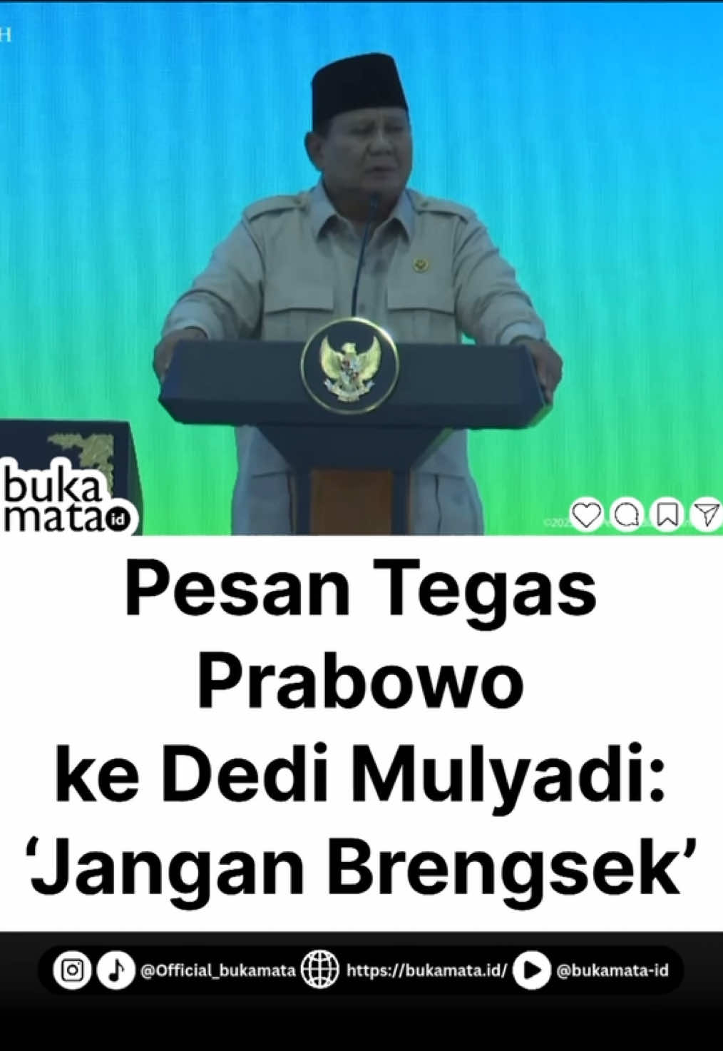 Presiden Prabowo Subianto hadir dalam acara akad massal 26 ribu KPR FLPP dan serah terima kunci rumah subsidi menyala di Perumahan Pesona Kahuripan 10, Cileungsi, Kabupaten Bogor, Senin (29/9/2025). Dalam kesempatan ini, hadir pula Gubernur DKI Jakarta Pramono Anung dan Gubernur Jawa Barat Dedi Mulyadi. Di hadapan para tamu dan pejabat, Prabowo menekankan pentingnya persatuan di tengah perbedaan partai politik. “Kita sudah tidak perang ideologi lagi. Kita sudah sepakat ideologi kita Pancasila. Bersaing itu tidak masalah, tapi jangan sampai rakyat dirugikan,” ujar Prabowo. Pesan ini juga ditujukan khusus kepada Dedi Mulyadi, yang kini menjabat sebagai Gubernur Jawa Barat dari Partai Gerindra. “Kalau ‘brengsek’, saya usut kau, tapi saya yakin kau tidak brengsek,” tambah Prabowo disertai senyum, menegaskan harapan agar kader partai tetap mengedepankan etika dan pelayanan publik. Kehadiran Dedi Mulyadi dalam acara ini sekaligus menegaskan posisi politiknya yang kian mapan, setelah perjalanan panjang dari aktivis hingga politisi nasional. (MIM) Simak berita selengkapnya di https://bukamata.id/berita/jejak-karier-politik-dedi-mulyadi-dan-pesan-tegas-prabowo-jangan-brengsek/ ! #prabowo #kangdedimulyadi #jawabarat #gerindra #politik                          