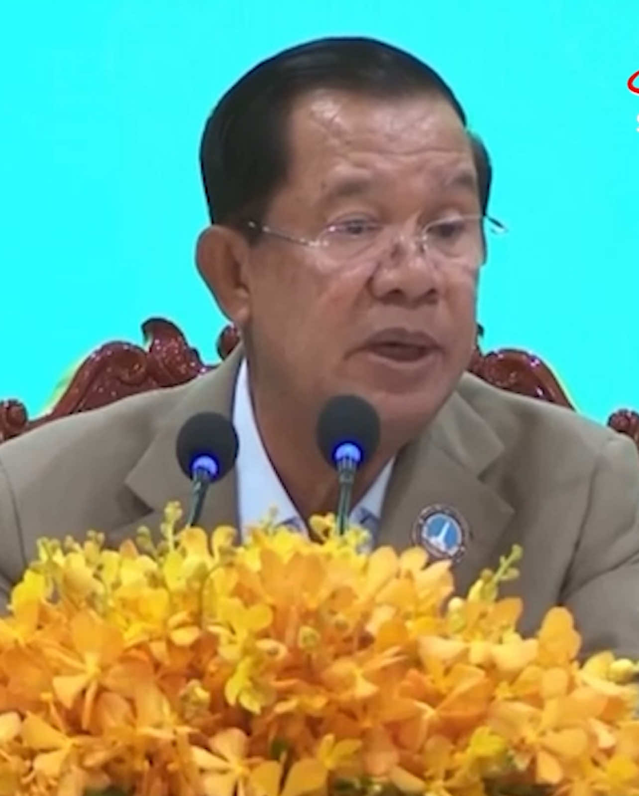 ត្រូវនាំគ្នាយកចិត្តទុកដាក់ កុំឱ្យកូនៗរបស់អតីតទាហាន-នគរបាល-មន្រ្តីរាជការ «ធ្លាក់ខ្លួនក្រ»#sbmnews 