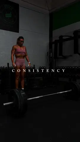 Consistency always wins and so does @MuscleMeds Nitro Life Pre workout - mix it with sparkling water, it’s insane 😤🤪😍💅🏽 