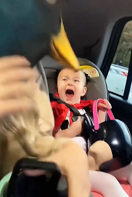 Masked prankster child 😂😂#fentysuperbrandday #funny #usa🇺🇸 #funnyvideos #tiktok #fypシ #foryou #funnybaby #haha #funnymoments 