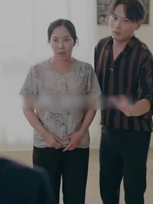 สิบปีก่อน ลุงลู่นี่แหละที่ช่วยฉัน สิบปีผ่านไป ลุงลู่กลับถูกใส่ร้ายและถูกจำคุก บัดนี้ฉันกลายเป็นเศรษฐีแล้ว  ฉันมาเพื่อตอบแทนน้ำใจของเขา!