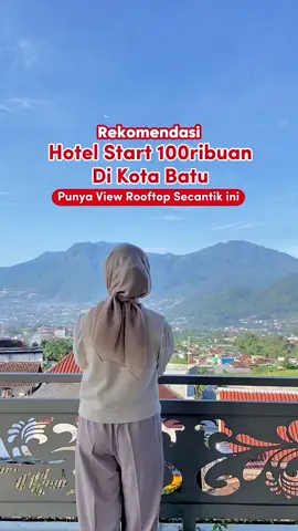 Finally nemuin Hotel di Kota Batu deket dengan tempat wisata harganya start 100ribuan aja.  📍URBANVIEW Hotel Sky Batu Malang Biar dapet kamar superior room harga 100ribuan, caranya masukin kode promo “YUKNGINEP” di aplikasi RedDoorz yaa !!! @RedDoorz @URBANVIEW #REDTRAVELERS #URBANVIEWbyRedDoorz #hotelbatumalang #penginapanbatumalang #rekomendasihotelbatu 