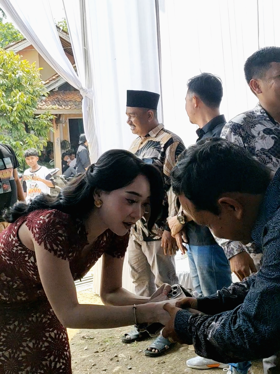 Tamu Istimewanya RM monggo Mampir  #fyp #monggomampirnduwegawe #adella #adellamusic #RumahMakanMonggoMampir 