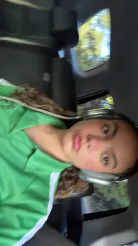😜
