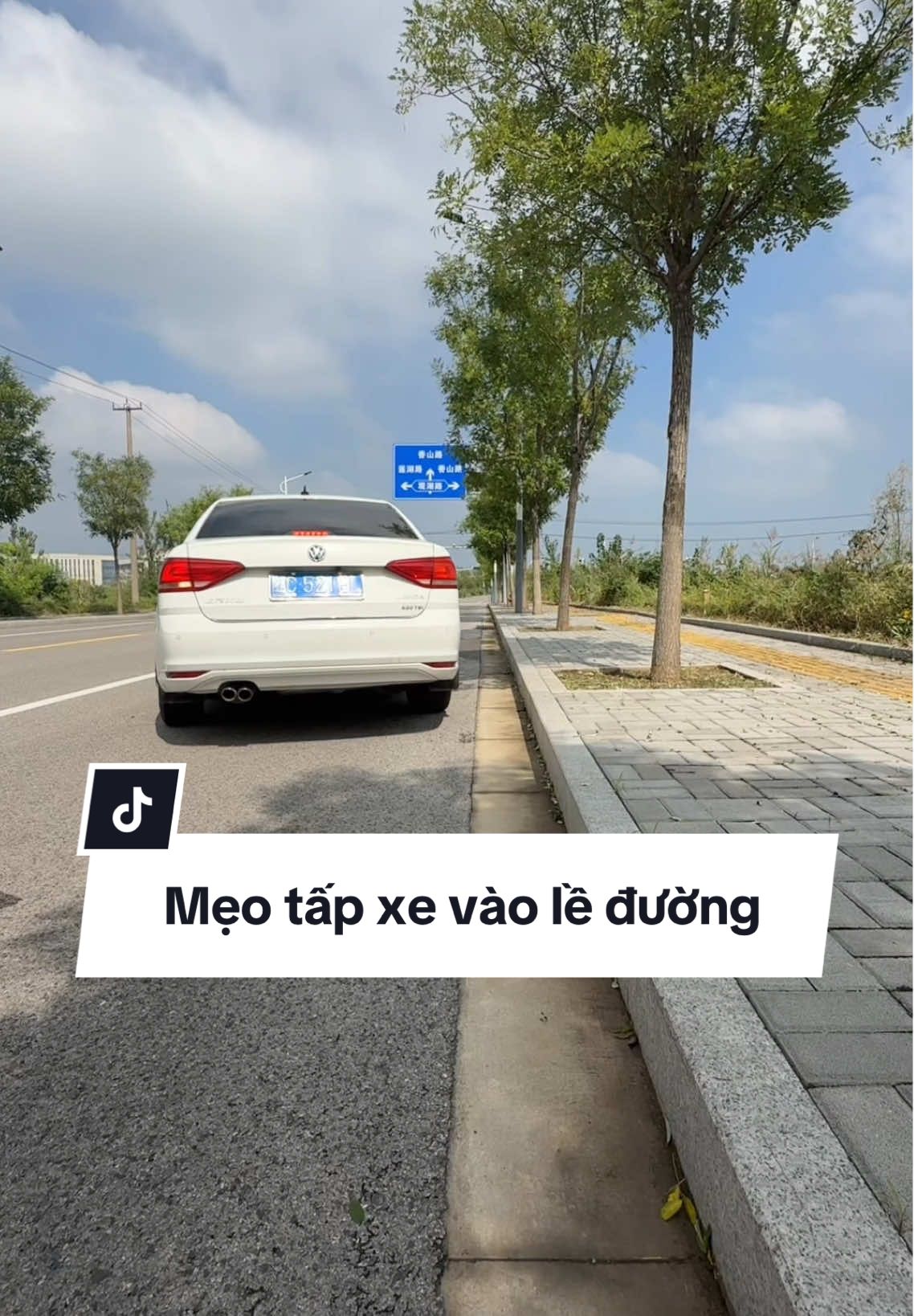 Làm thế nào để tấp xe vào lề đường mà không làm trầy xước xe? #kienthucoto #kienthuclaixe #laixeantoan#laixcar #mexe36 