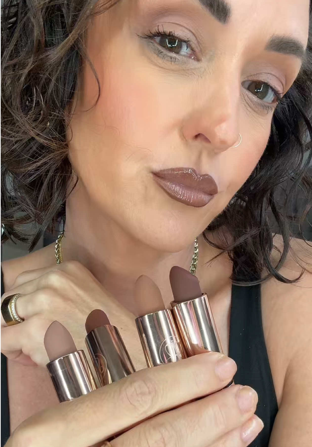 New fall lipstick kit with 4 beautiful velvet matte shades. Which is your fav? @Anastasia Beverly Hills  #anastasiabeverlyhills #velvetmattelipstick #falllipstickkit #tiktokshopcreatorpicks #matureskinmakeup 
