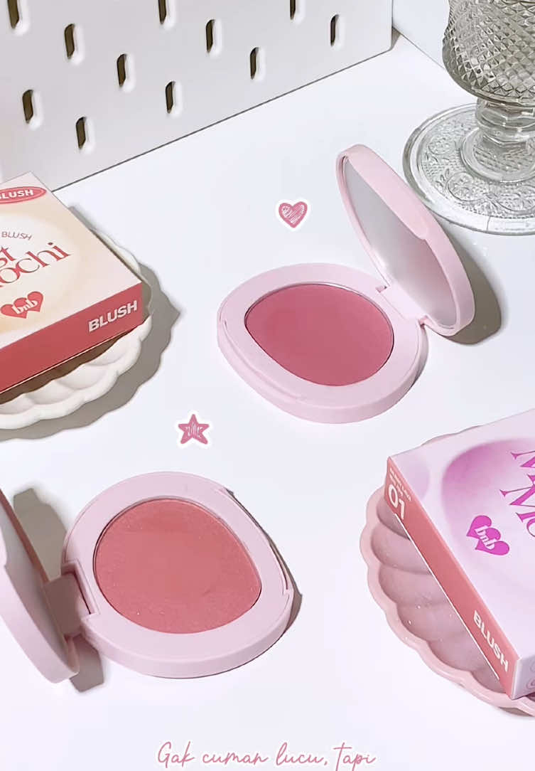 Okey ini telat banget, but mochi blush BNB ternyata sebagus ituuu~ Suka banget texturenya yang unik, creamy lalu powdery. High pigmented color, cobain deh!! #barenblissid #barenblissmochiblush #barenblissmoistmochi #mochiblush #creamblush 