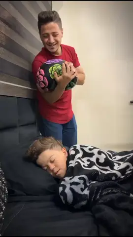 😂😂😂😂#يحيى_الزعبي 