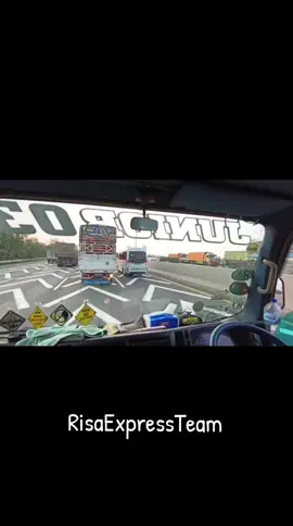POV Ceremenje ny Pak de @samthiel7  Driver @mazz.obii  Denyutan Angsuran 5jt perbulan... #risaexpress #fyppppppppppppppppppppppp #arrawitbondowoso #muatan #cr07dirgantara 