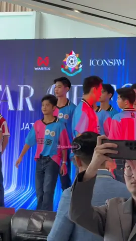 กี๊ดจนไม่มีเสียงแล้วฮะมุง #สวนกุหลาบ 