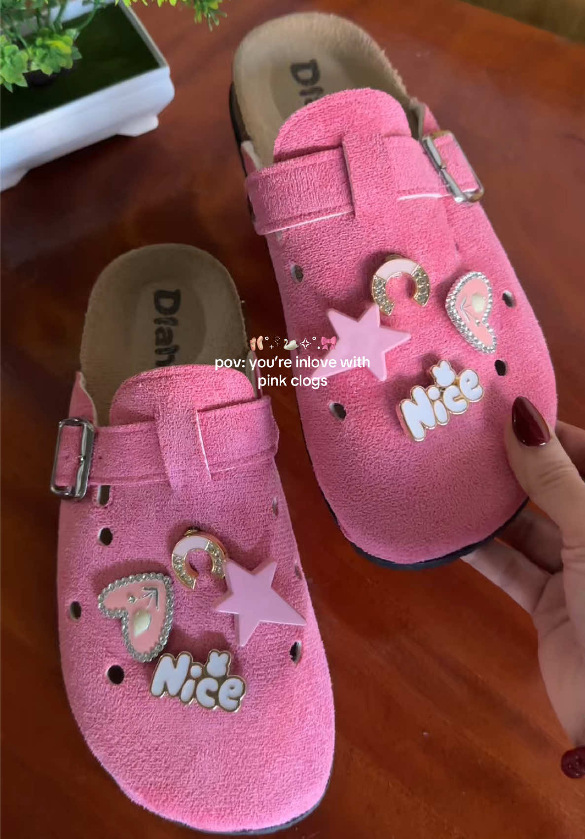 Replying to @kath_finds my fav pretty pink clogs 🎀✨💕 #pinkclogs #koreanstyleclogs #casualslippers #womensclogs #walkingshoes