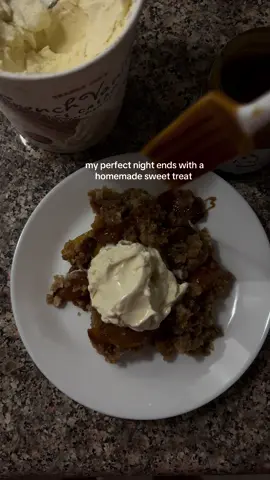 homemade sweet treat of the night today was peach crumble, topped with vanilla ice cream and caramel!🤍🍑