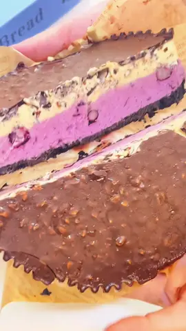 Luar keras rangup, dalam lembut gebu—syok gila weh!#chocolate #fyp #malaysia #cake 