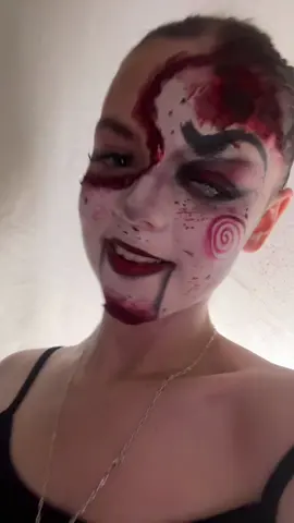 throwback to this look because i’m OBSESSED with it!!  obsessed with the lip combo from @Oulac Cosmetics  #makeuptransitions #makeuptranformation #makeuplooks #halloweenmakeup #makeup 