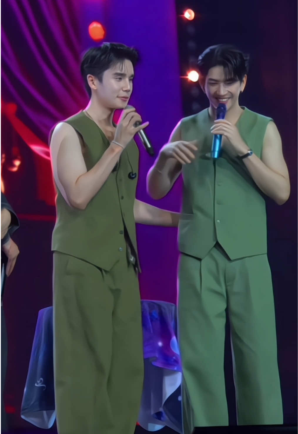 Nhìn thấu hồng trần =)))))))))))))) #MyMagicProphecy #seatawinan #jimmyjitaraphol #jimmysea @Jimmy_Jitaraphol @Sea_tawinan 