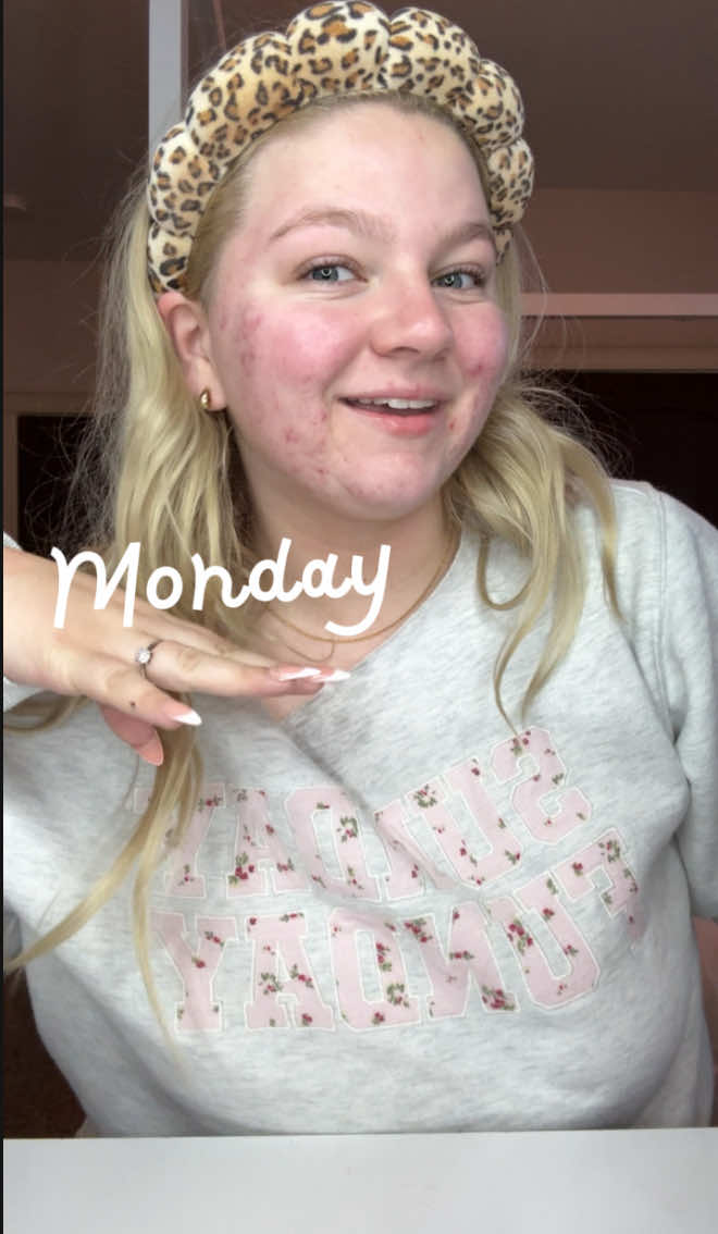 Happy Monday! GET READY WITH ME for school while we talk about homecoming, my skin, caffeine, and the weekend! #grwm #grwmforschool #beauty #fyp #getreadywithme 