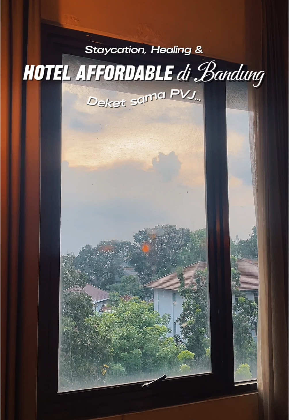 Ini dia rekomendasi hotel 100 rb-an yang cuma 5 menut jalan kaki sampe ke PVJ, lokasinya strategis banget ada di pusat kota Bandung 😍 #goacademyhotelsep #redtravelers #reddoorz #jelajahbandung #hotelbandung #hotelbudget #affordable 
