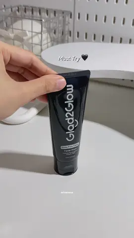New launch facial wash by G2G 🖤🤍 #racuntiktok #glad2glowmy #g2g #g2gcleanser 