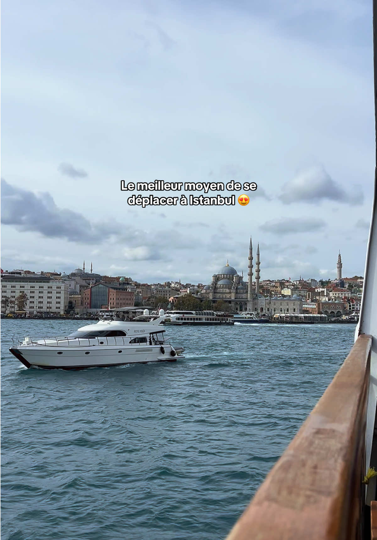 Ça change du métro parisien 🥴 #pourtoi #fyp #voyage #istanbul #metro 