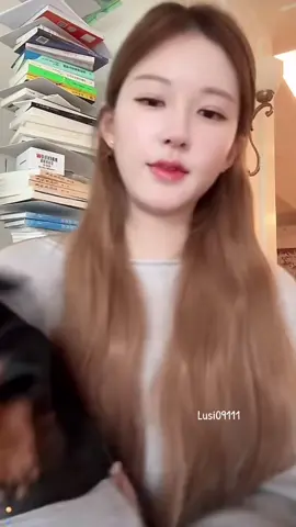 30/9/2025: Trong cuộc live có xuất hiện của mẹ Triệu nữa nhé😍 #赵露思 #💓赵露思_zhaolusi💓 #Zhaolusi #Rosyzhao 