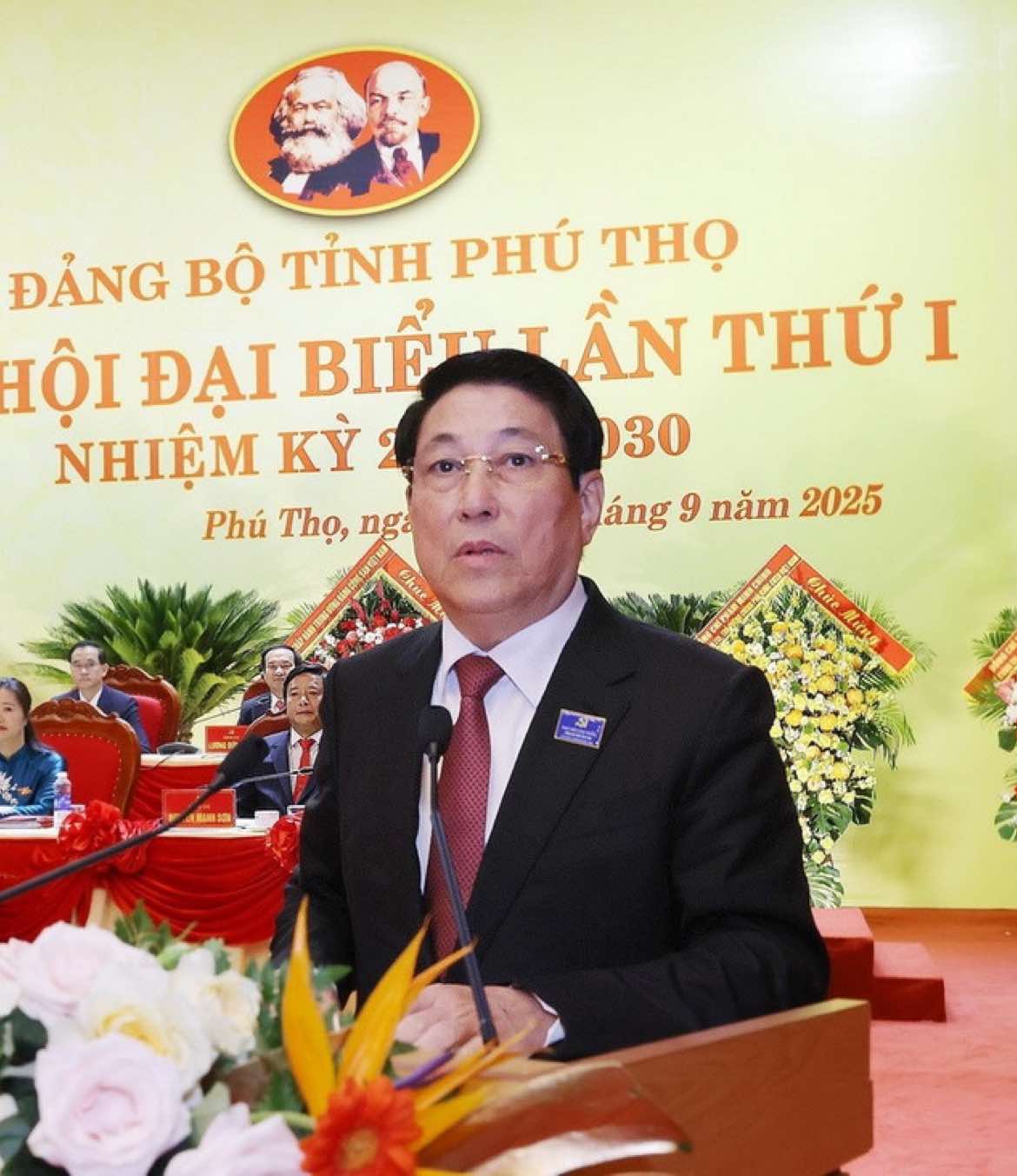 Nghe đồng chí Đại tướng Lương Cường - Uỷ viên Bộ chính trị, Chủ tịch nước CHXHCN Việt Nam, Nguyên Thường trực BBT, Nguyên Chủ nhiệm TCCT QĐND VN phát biểu cứ gọi là bánh cuốn =)))) #luongcuong #chutichnuoc #chutichnuocluongcuong #daituongluongcuong 