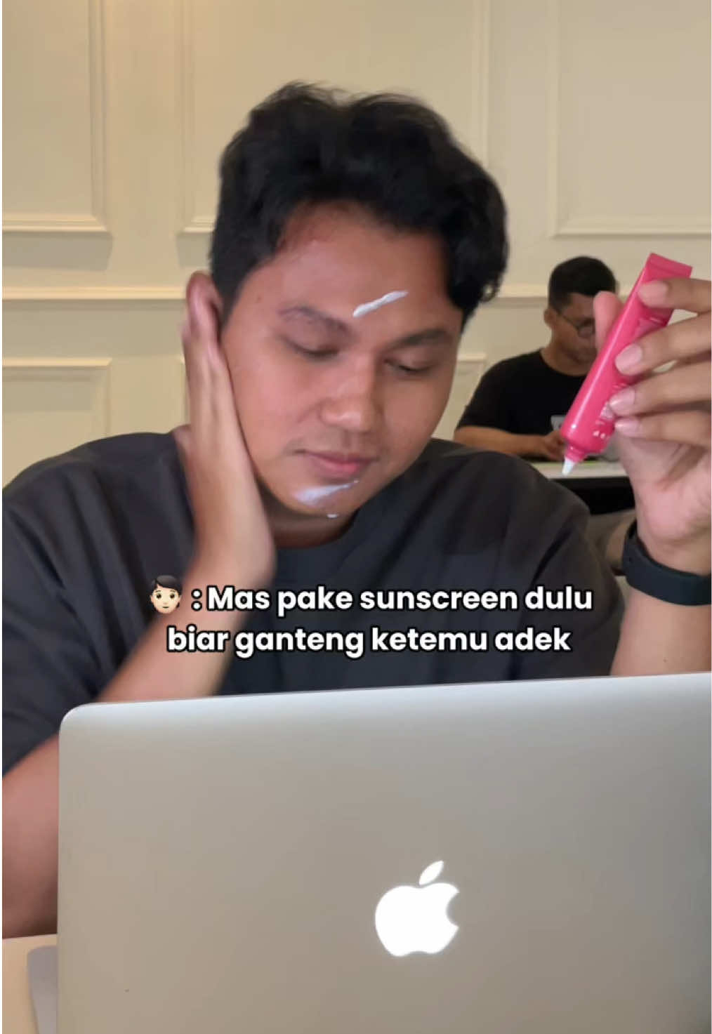 Demi ketemu dek semin, wajib pakai sunscreen inusa🤩 #seminlombok #inusaskincare #rekomendasiskincare #perfectuvsunscreen #sunscreeninusa 