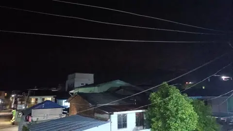 ကောင်းကင်မှာပျော်ပွဲ ကျင်းပနေတယ်..ဒီမှာတော့ပူအိုက်နေတာပဲ#follwers #views 
