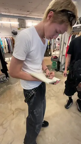 Someone ran into Martin while shopping today🥹#martin #cortis #kpop 