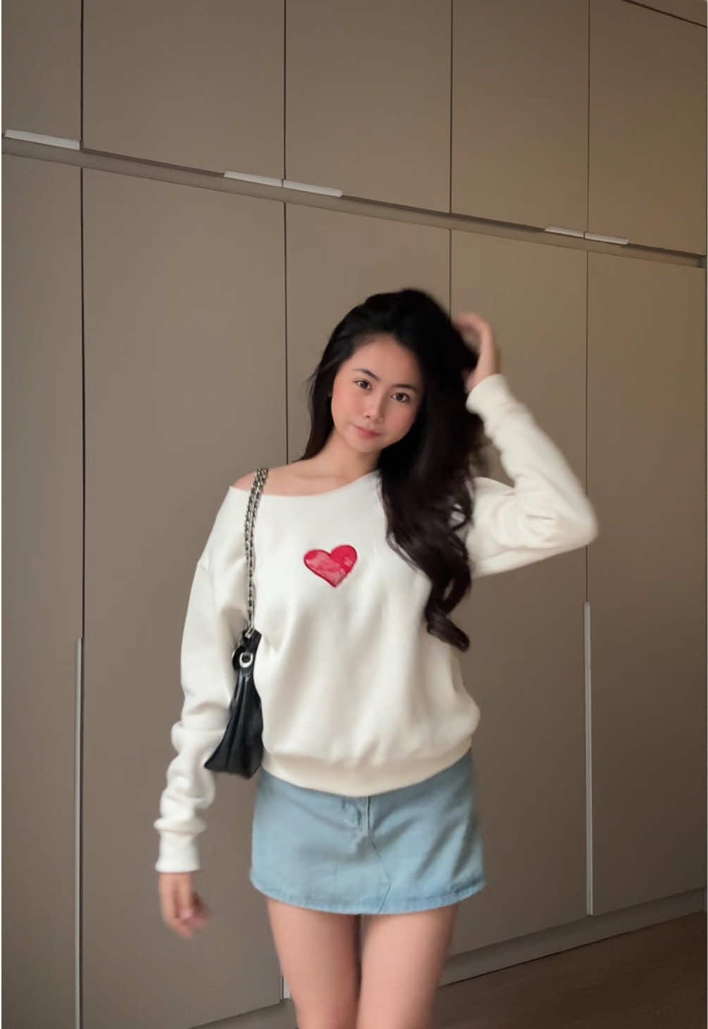cantik bgt sweaternya