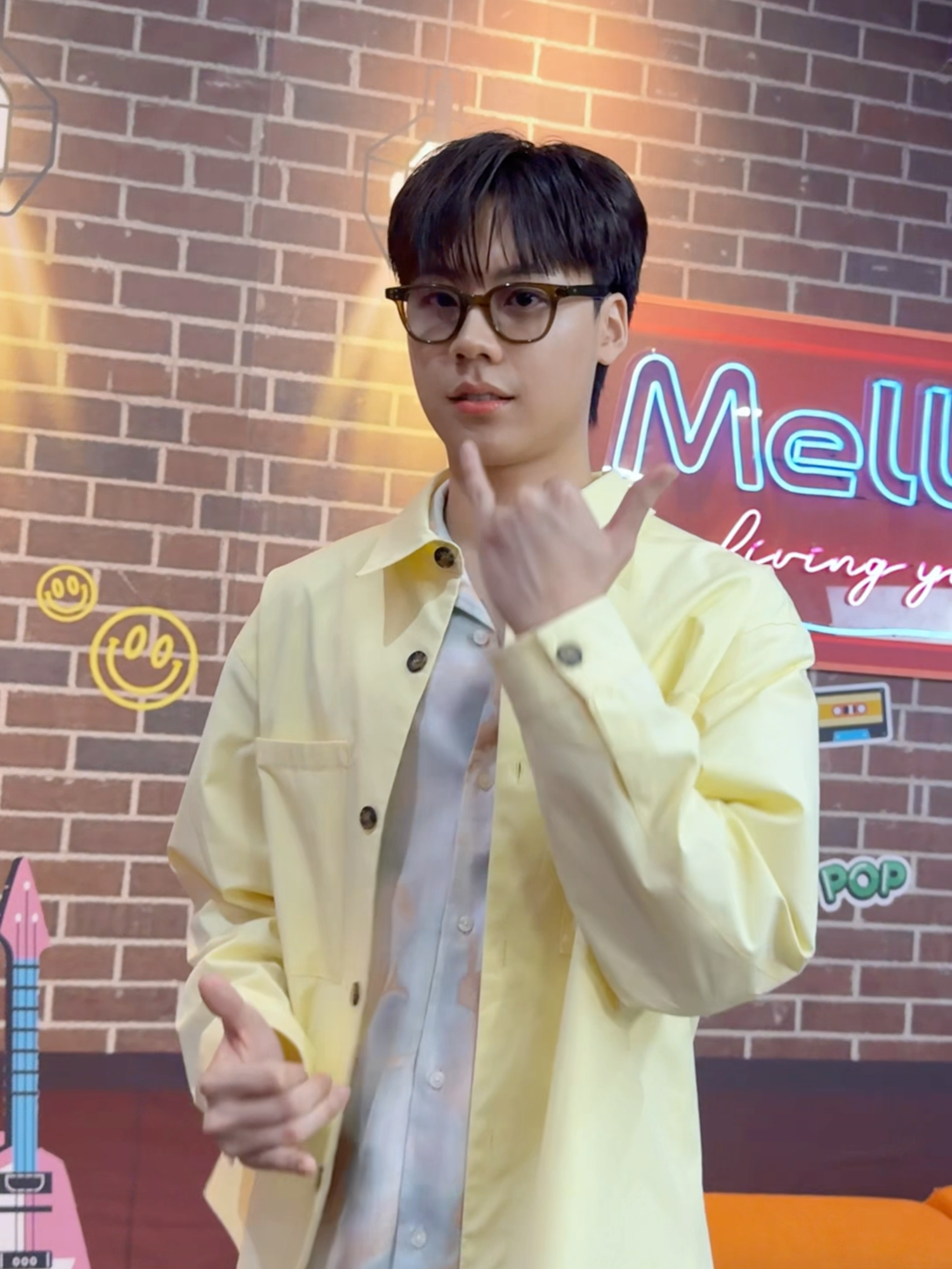 ยิ้มทีใจละลายทั้งคลื่น หนุ่มยิ้มหวาน Check in Mellow POP 💕 #MellowPOP  #jump_DrunkInLove #jump #pisitpol_j #MchoiceMusic #MchoiceTH  @jpspn