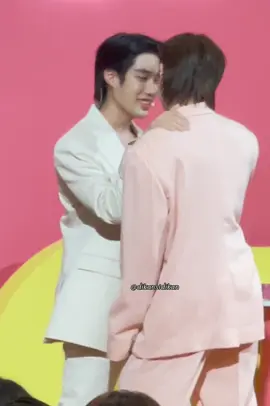 อยากเห็นทั้งคู่เต้นเพลง ชอบแกล้ง ไม่ได้แกล้งชอบ ท่อนนี้อีก ชอบมากกกกกก #เติ้ลเฟิร์สวัน #TleFirstone #TLE_mtm #firstone 