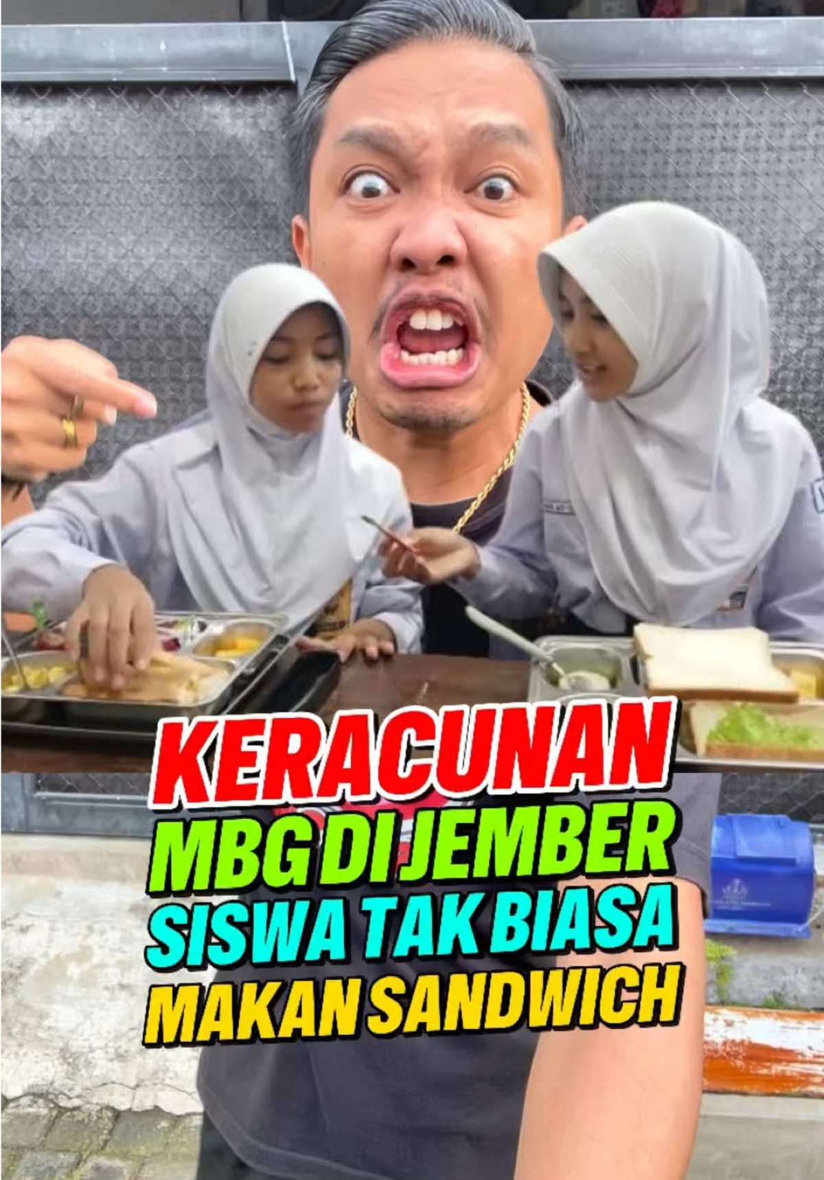 Pengelola Dapur Bantah Keracunan Makanan Bergizi Di Jember Jawa Timur, Siswa Belum Sarapan dan Tak Biasa Makan Sandwich Sumber Informasi Berita : Kompas.com @Kompas.com  #makanbergizigratis #mbg #jember #jawatimur #sandwich 