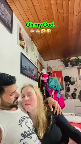 #fouryou #TikTok #funnyvideo #🤣🤣😂🙈😂😂😂😂😂😂😂😂 #husbandandwife 