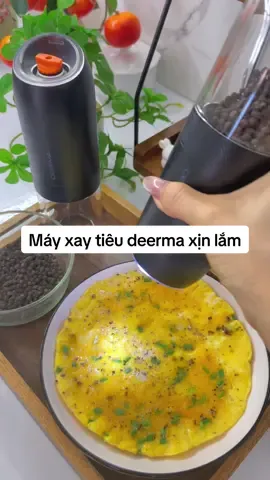 Máy xay tiêu và muối điện deerma xịn lắm nè#review #xuhuong #mayxaytieu #mayxaytieucamtay #deema 