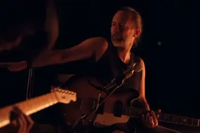 Radiohead, Present Tense and Thom Yorke   Singlet. #radiohead 
