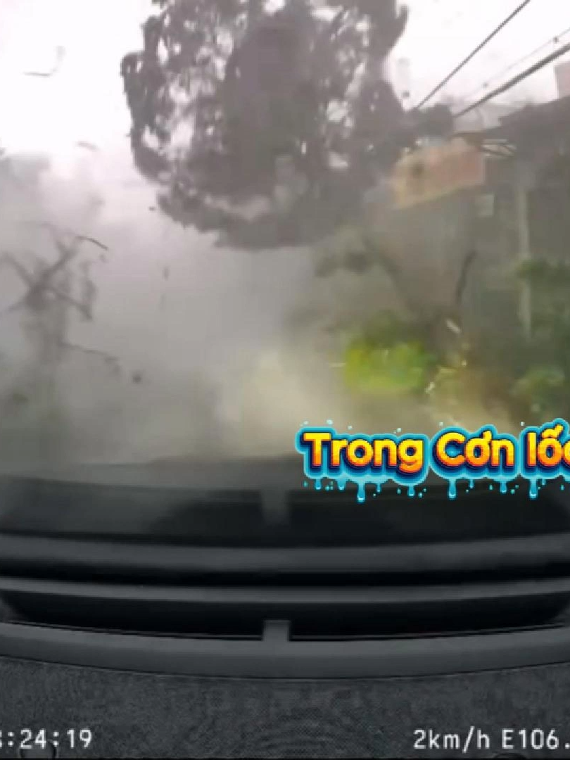 [POV] Ngay bên trong cơn lốc vòi rồng ở Ninh Bình#moonmiuS #voirong #baoso10