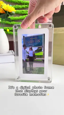 A digital photo frame that include your fav memories 🥰❤️#video #art #gift #memories #tiktokshop 