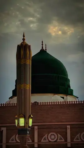 Labbaik Ya Rasoolallah ﷺ 🙌🏻❤️ . . . #viral_video_tiktok #tranding #unfreezemyacount #رسول_الله_صلى_الله_عليه_وسلم #babajan 