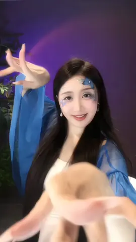 Đông rồi sao mình chưa nắm tay nhau