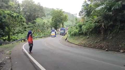 kumpulan truk muatan berat #trukpaletpangandaran #sodrekersindonesia #cctv_truck_indonesia #trukmaniaindonesia #laguminang 