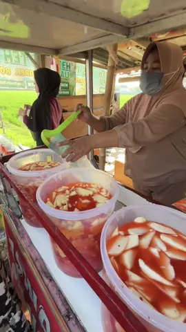 Asinan buah mang Ujang KW8 di Kartika Residence Karawang