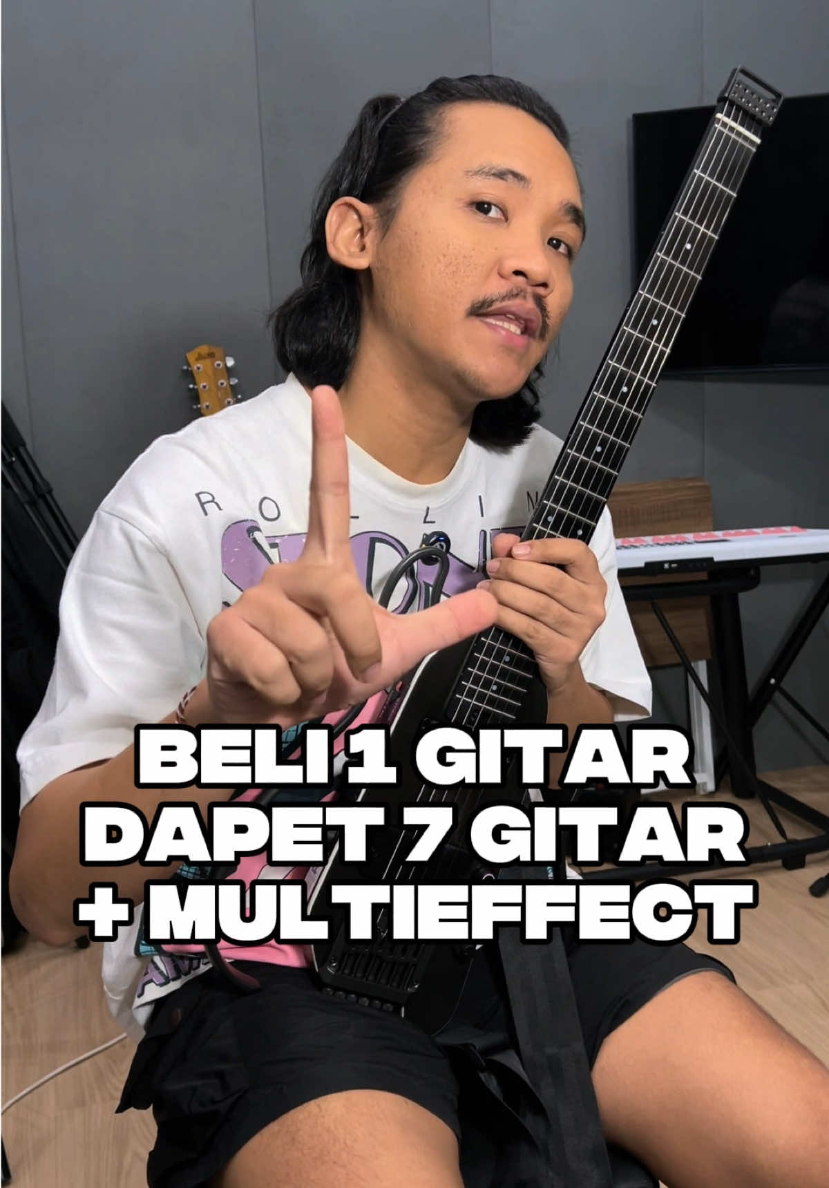 Alat-alat musik inovasi terussss gaada abisnyaa. Suara yg lu denger adalah suara direct dari gitarnya tanpa pake efek apa2 lagi. Donner Hush X Pro, link pembeliannya ada di Bio gua #guitar #electric 