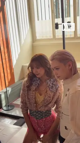 #lisa #lisablackpink #felix #fashionweek #louisvuitton 