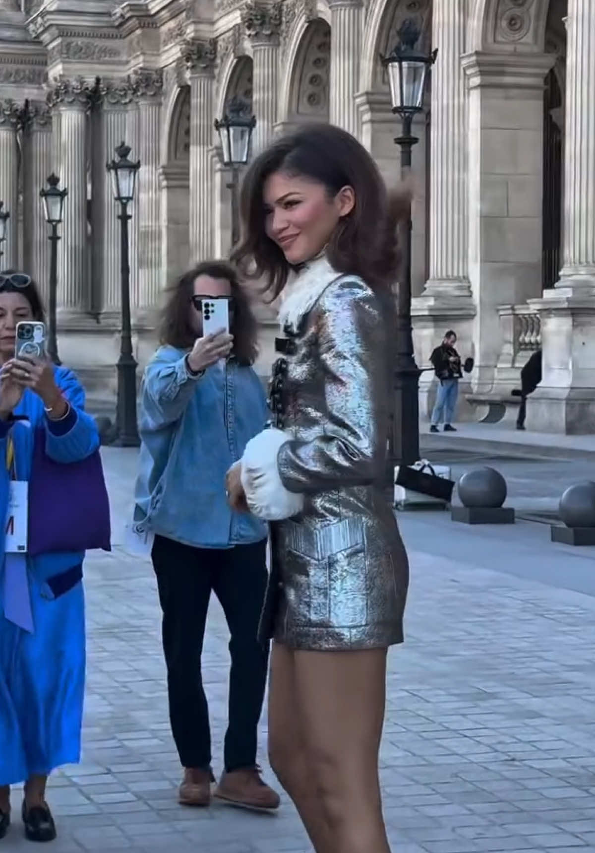 #Zendaya arriving at the @Louis Vuitton Spring 2026 show. #PFW