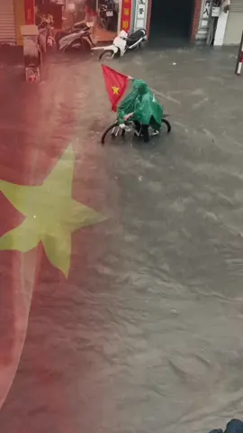 Bắt gặp hình ảnh dễ thương của 1 cậu bé khi đang trên đường đi học về 🫶 #theanh28 #28news #28Entertainment 