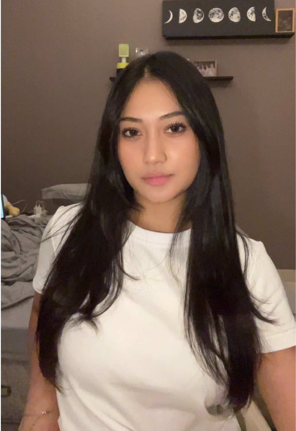 😐