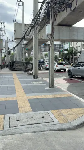 อุบัติเหตุวันนี้เวลา 16.16 น. ตรงข้ามจรัญ43 คนในรถปลอดภัย 